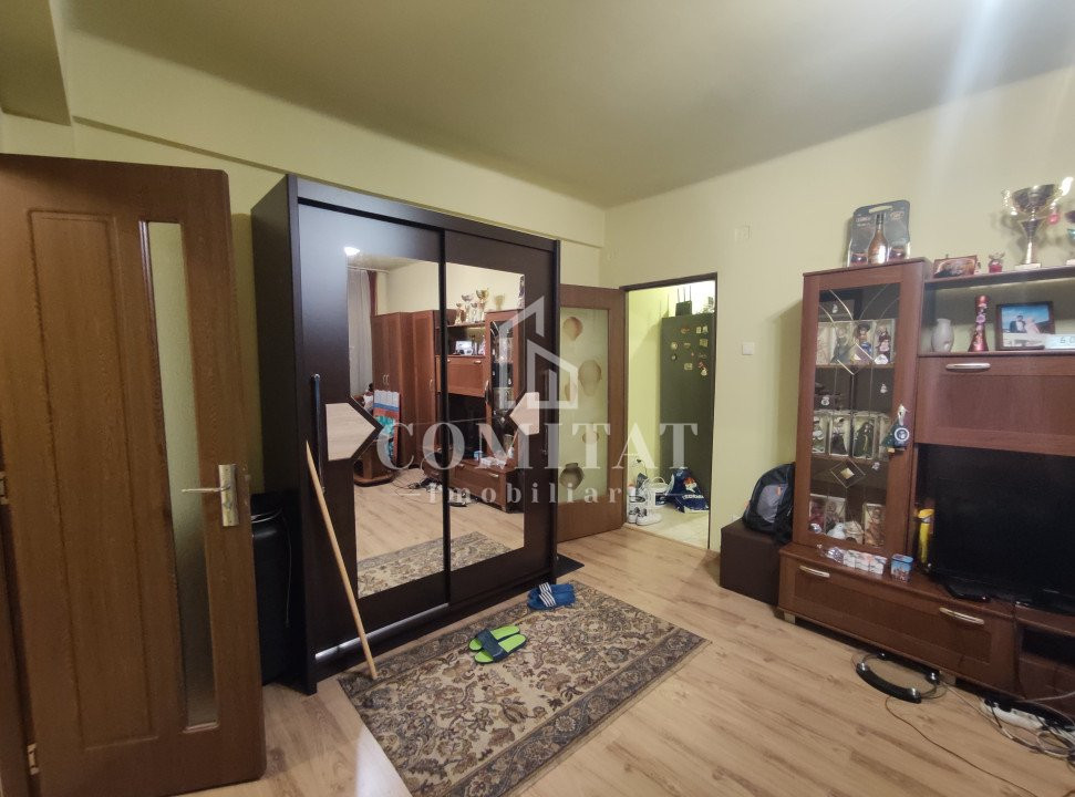 Apartament cu 2 camere | Semidecomandata | Zona Semicentral