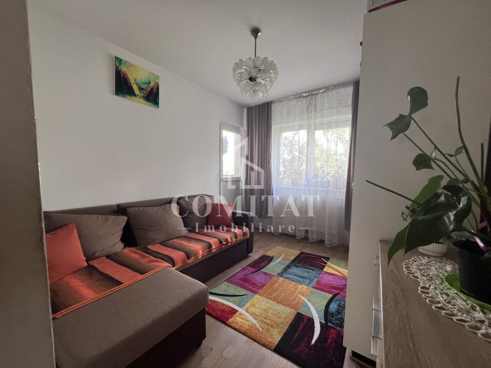 Apartament cu 4 camere și balcon | decomandat | zona West City Tower