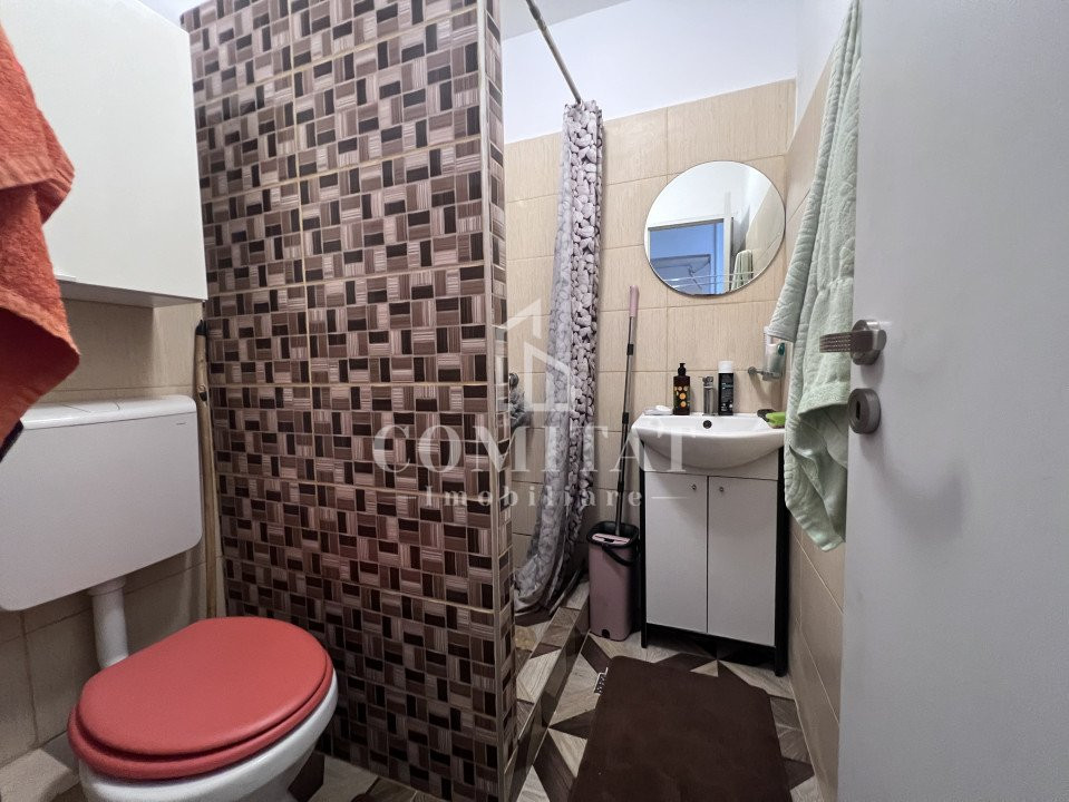 Apartament cu 4 camere și balcon | decomandat | zona West City Tower