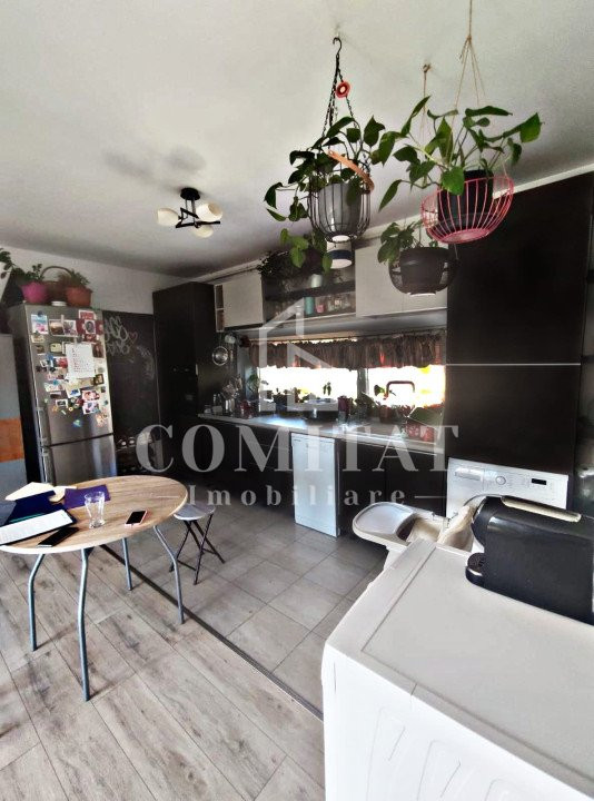 Apartament 3 camere | etaj intermediar | Zona Teilor