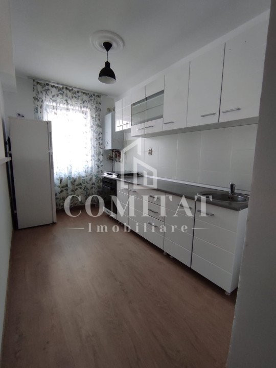 Apartament 2 camere | Loc de parcare | Zona Florilor-Florești 