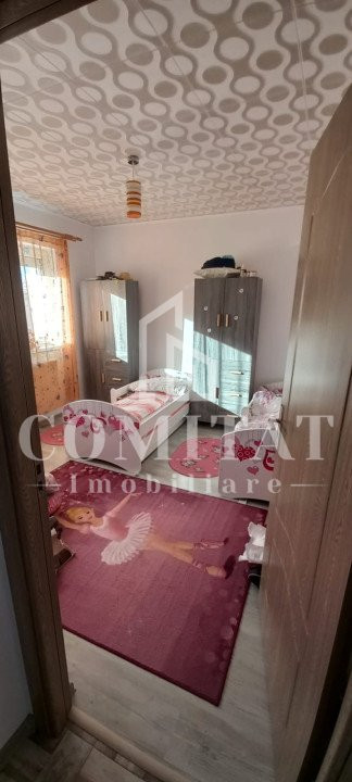 3 Camere| Decomandate| Curte comuna 