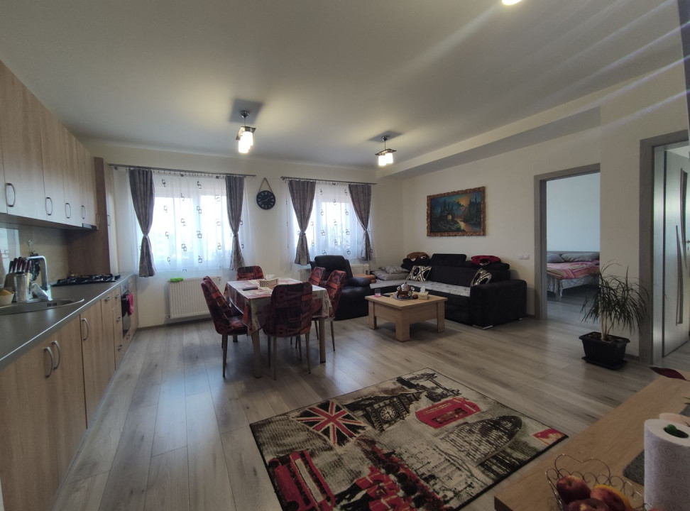 Apartament de vanzare | 3 camere | Zona Sesul de Sus