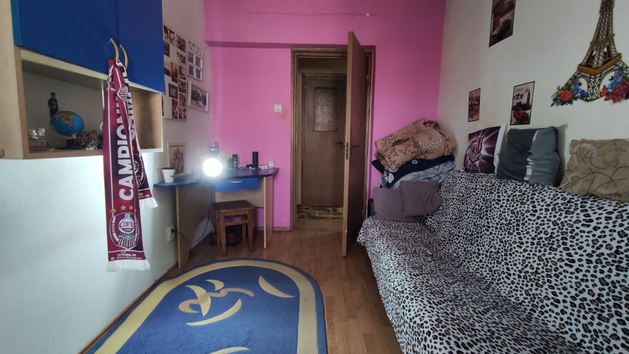 Apartament cu 3 camere, etaj intermediar, in Zorilor