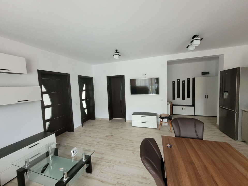 Apartament 3 camere / Zona Parcul Poligonului