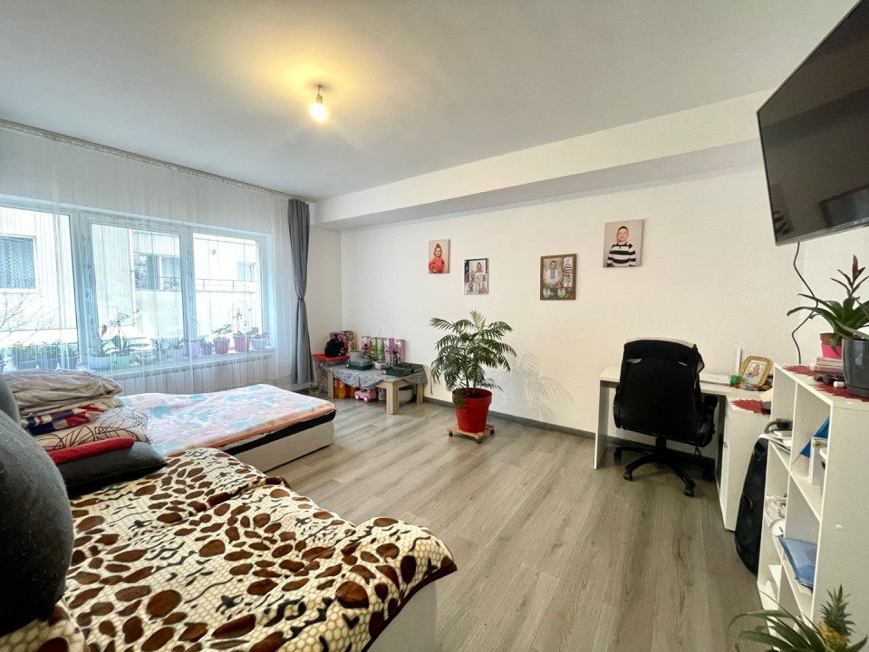 Apartament 2 camere decomandate / etaj intermediar / Zona Vivo