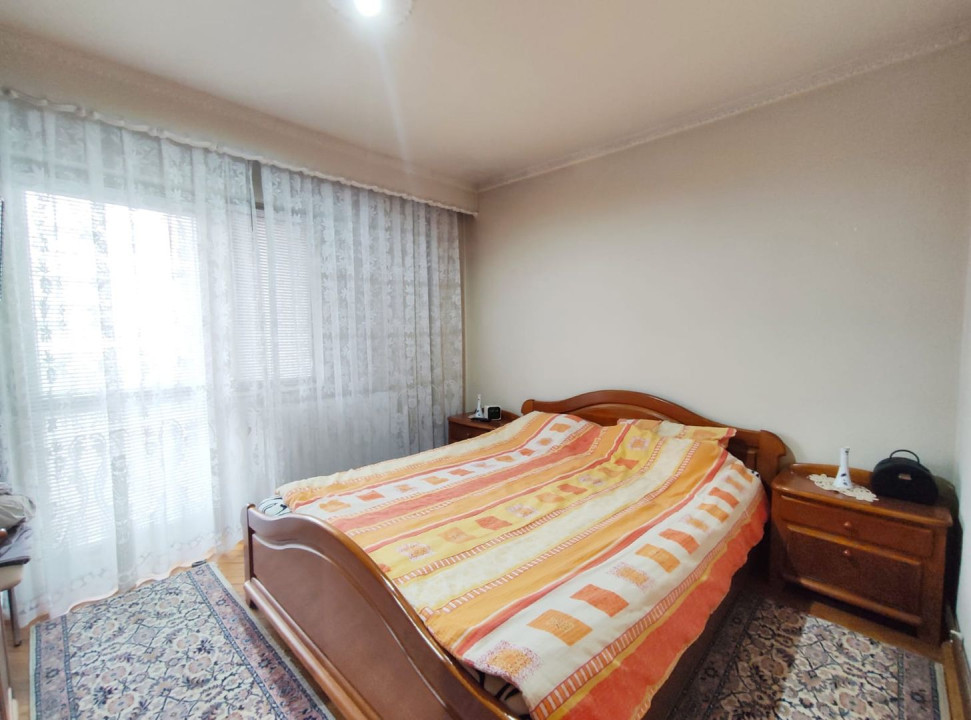 Apartament cu 4 camere, etaj intermediar, zona Marasti