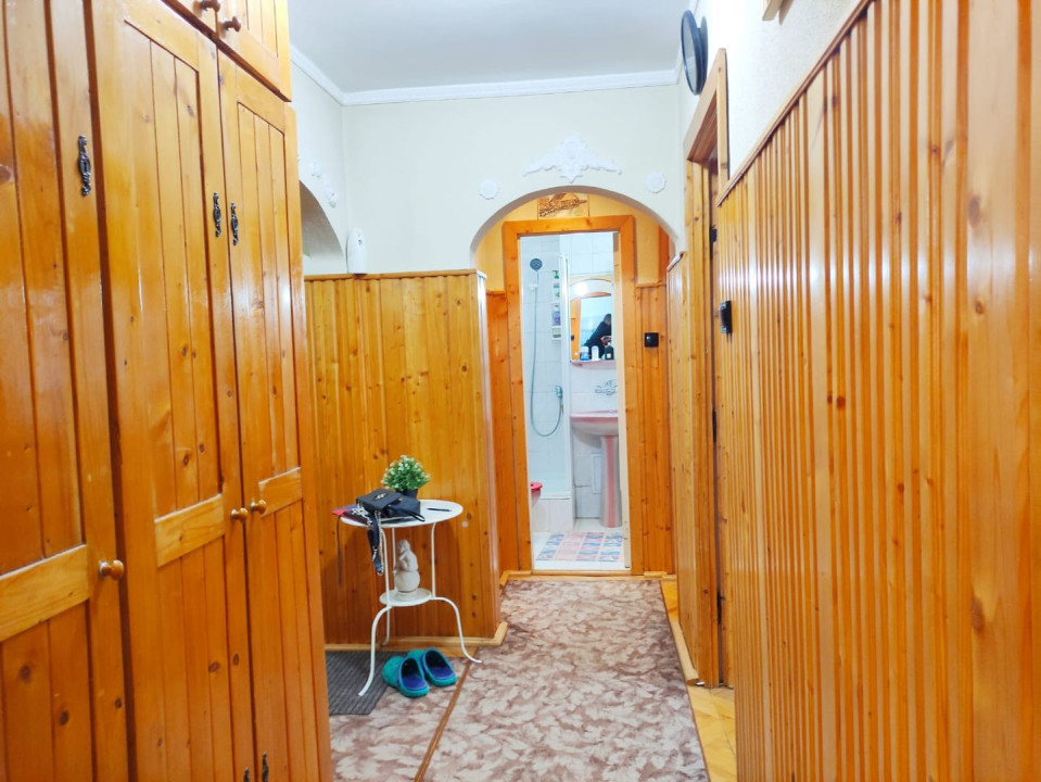 Apartament cu 4 camere, etaj intermediar, zona Marasti