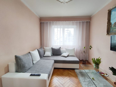 Apartament cu 4 camere, etaj intermediar, zona Marasti