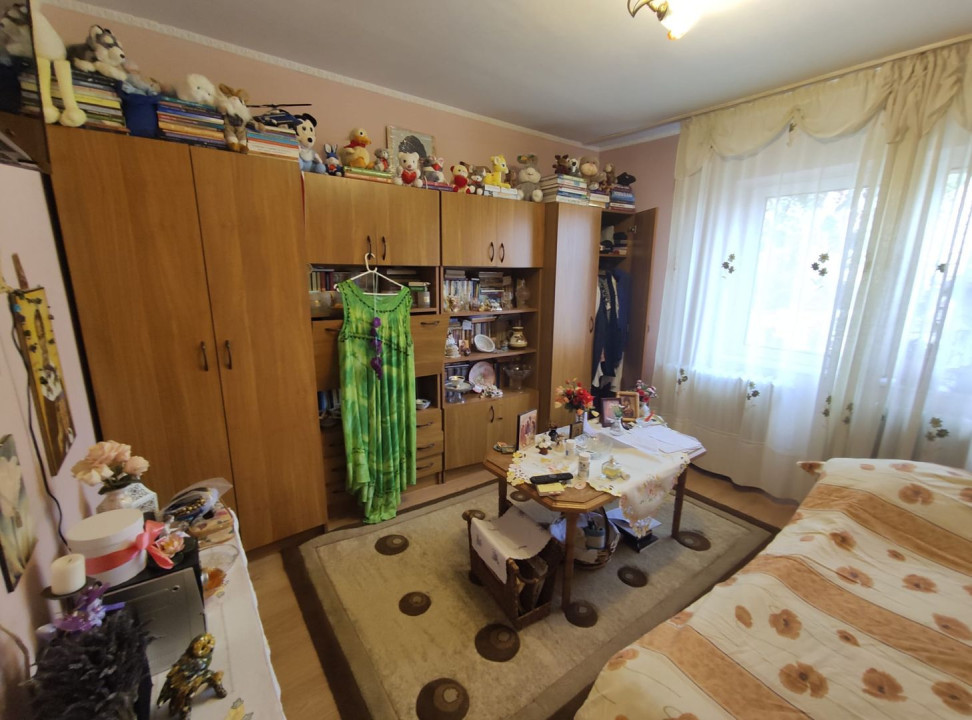 Apartament spațios cu 3 camere, zona străzii Răsăritului