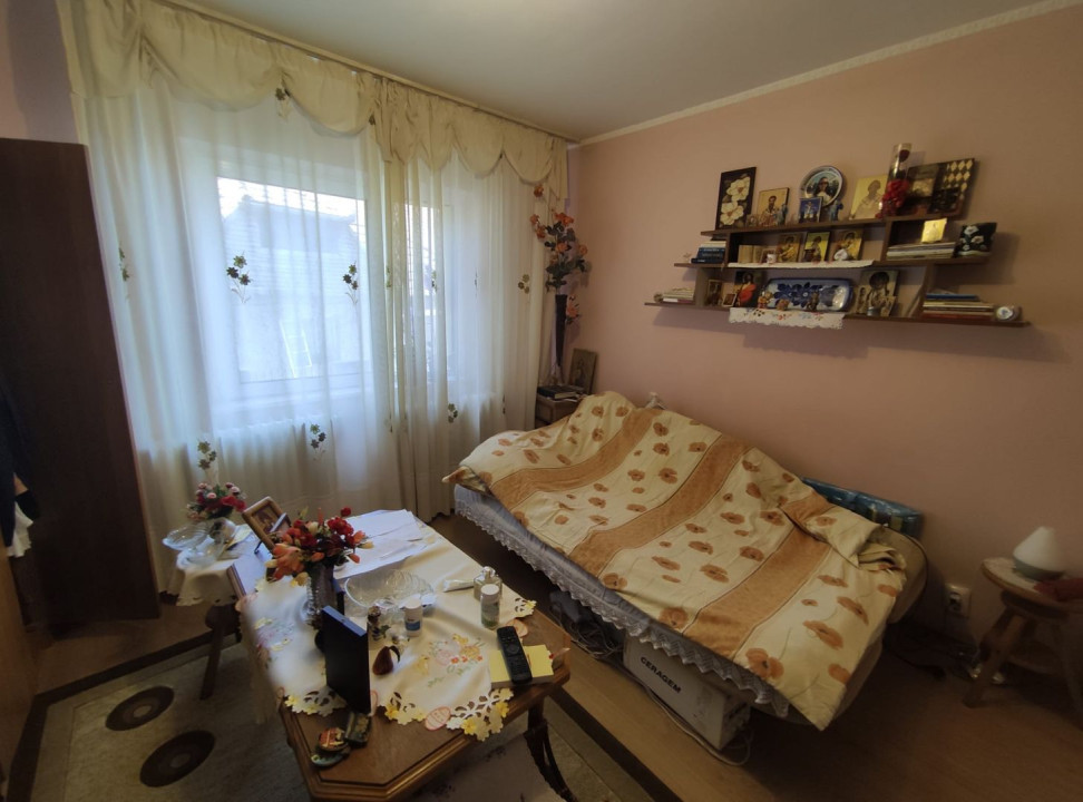 Apartament spațios cu 3 camere, zona străzii Răsăritului