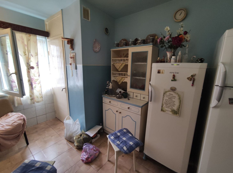 Apartament spațios cu 3 camere, zona străzii Răsăritului