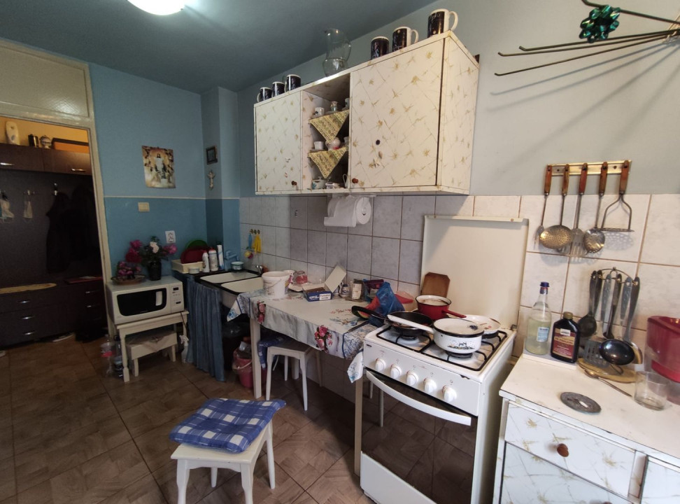 Apartament spațios cu 3 camere, zona străzii Răsăritului