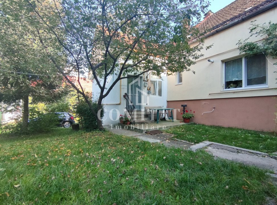 Casa la curte comună zona Platinia