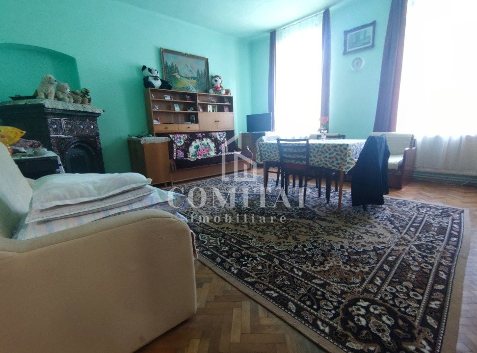 Casa la curte comună zona Platinia