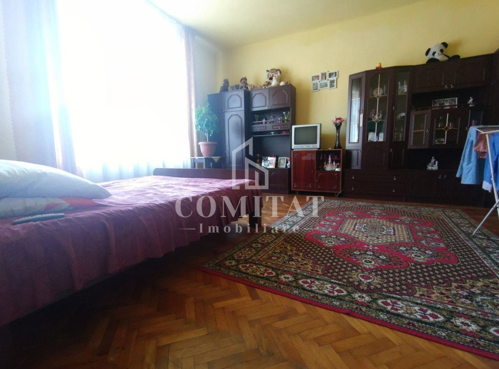 Casa la curte comună zona Platinia