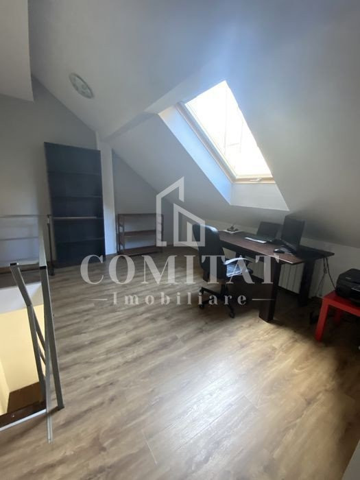 Apartament pe două niveluri, 2 camere, zona Ultracentrală